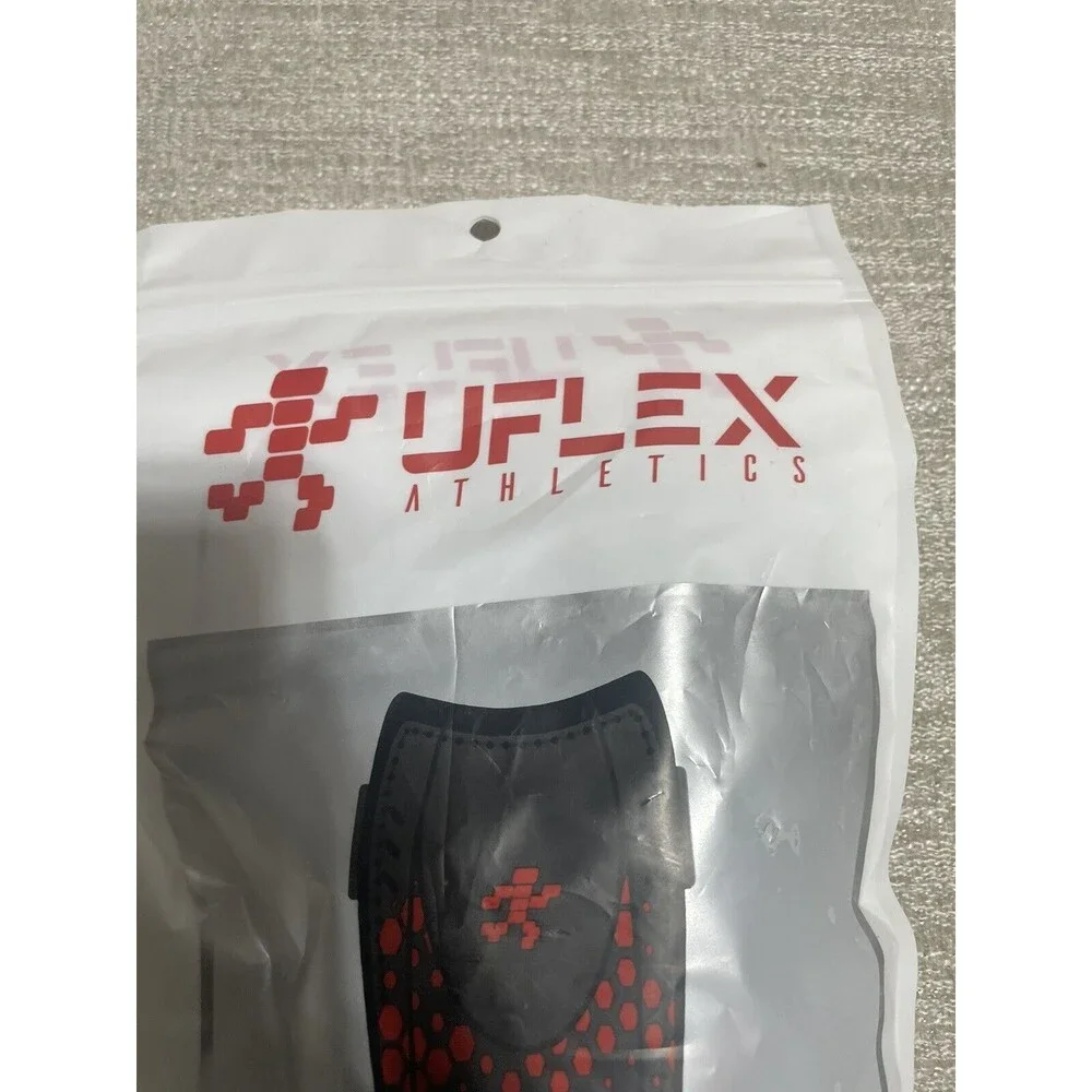 Kids Soccer Shin Guards Size Small-Medium Black Football